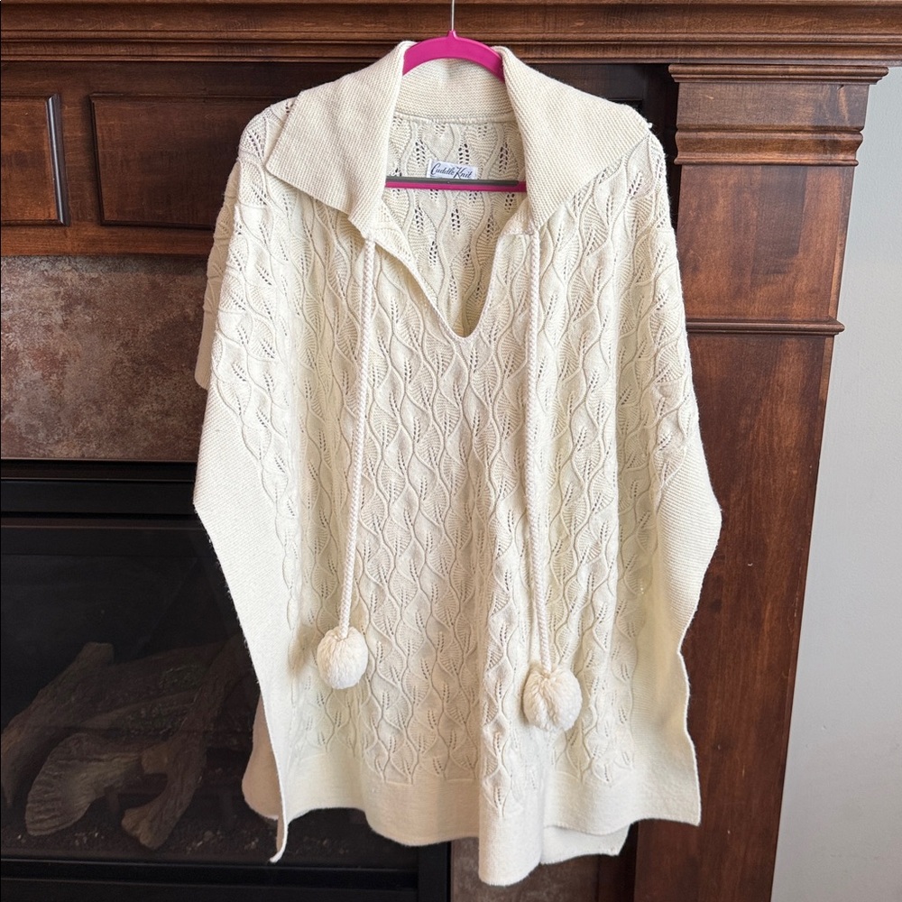 Vintage sweet ivory sweater poncho adorable Pom Pom boho hippie western One Size